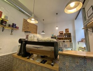 café